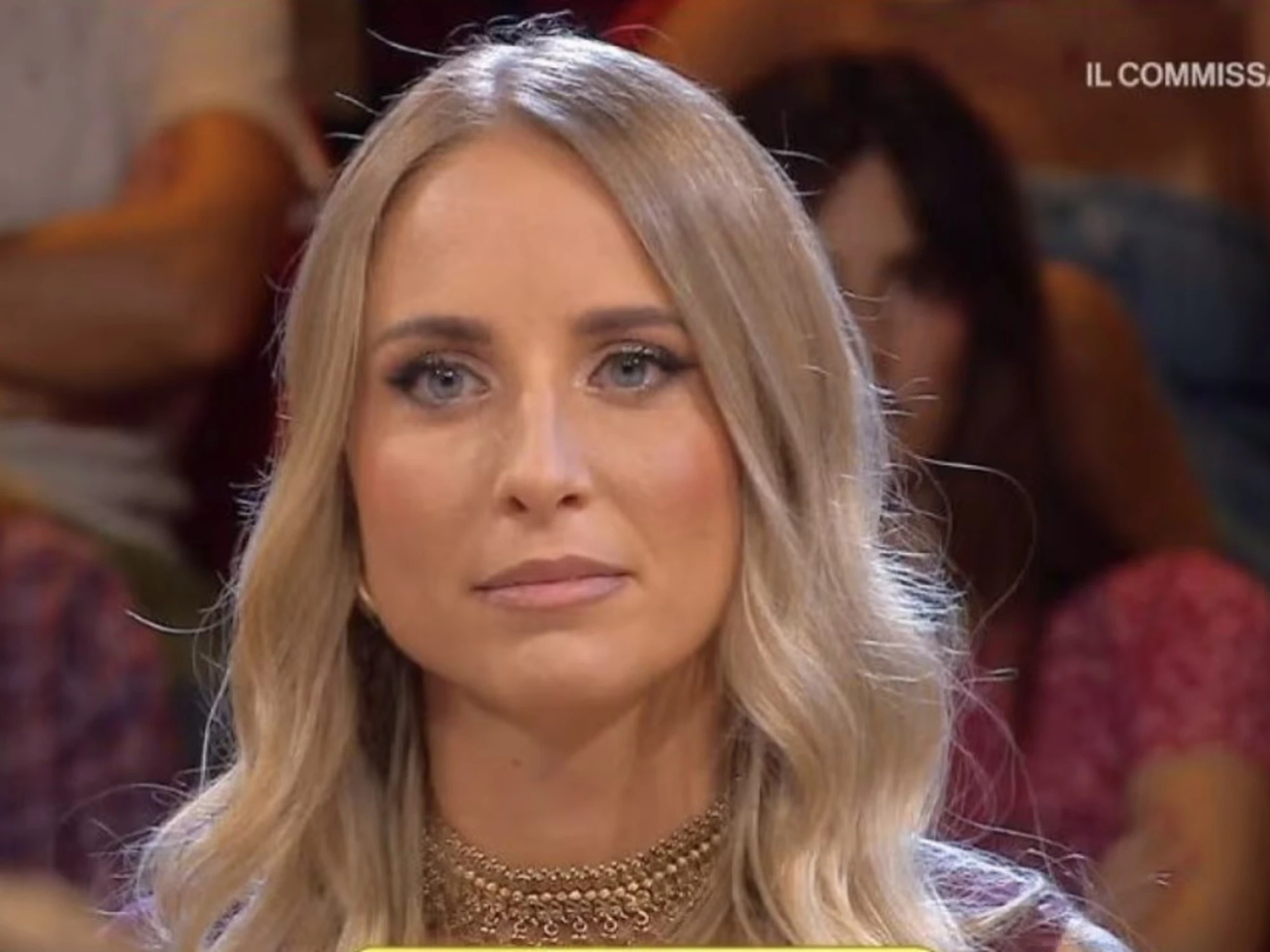 Affari Tuoi, Stefania travolta dopo la sigla: "Che ipocrisia"