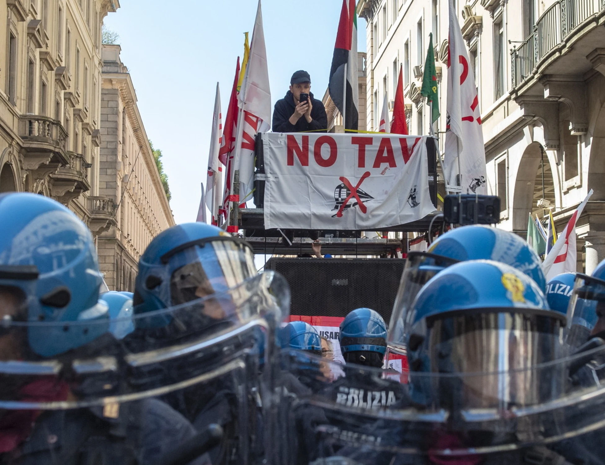 Amnesty processa la polizia anti-No Tav