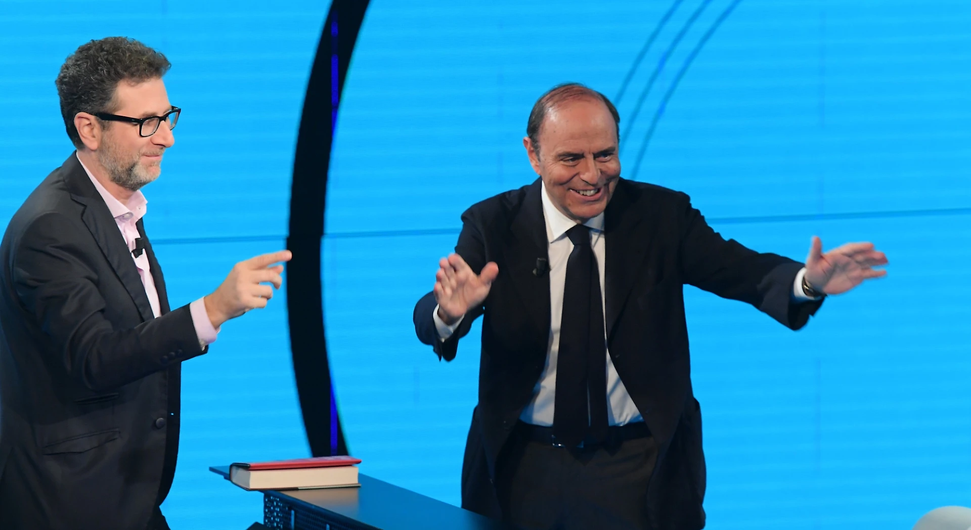 Fabio Fazio, Bruno Vespa s'infuria e rifiuta l'ospitata a Che tempo che fa: tutta colpa di un tweet