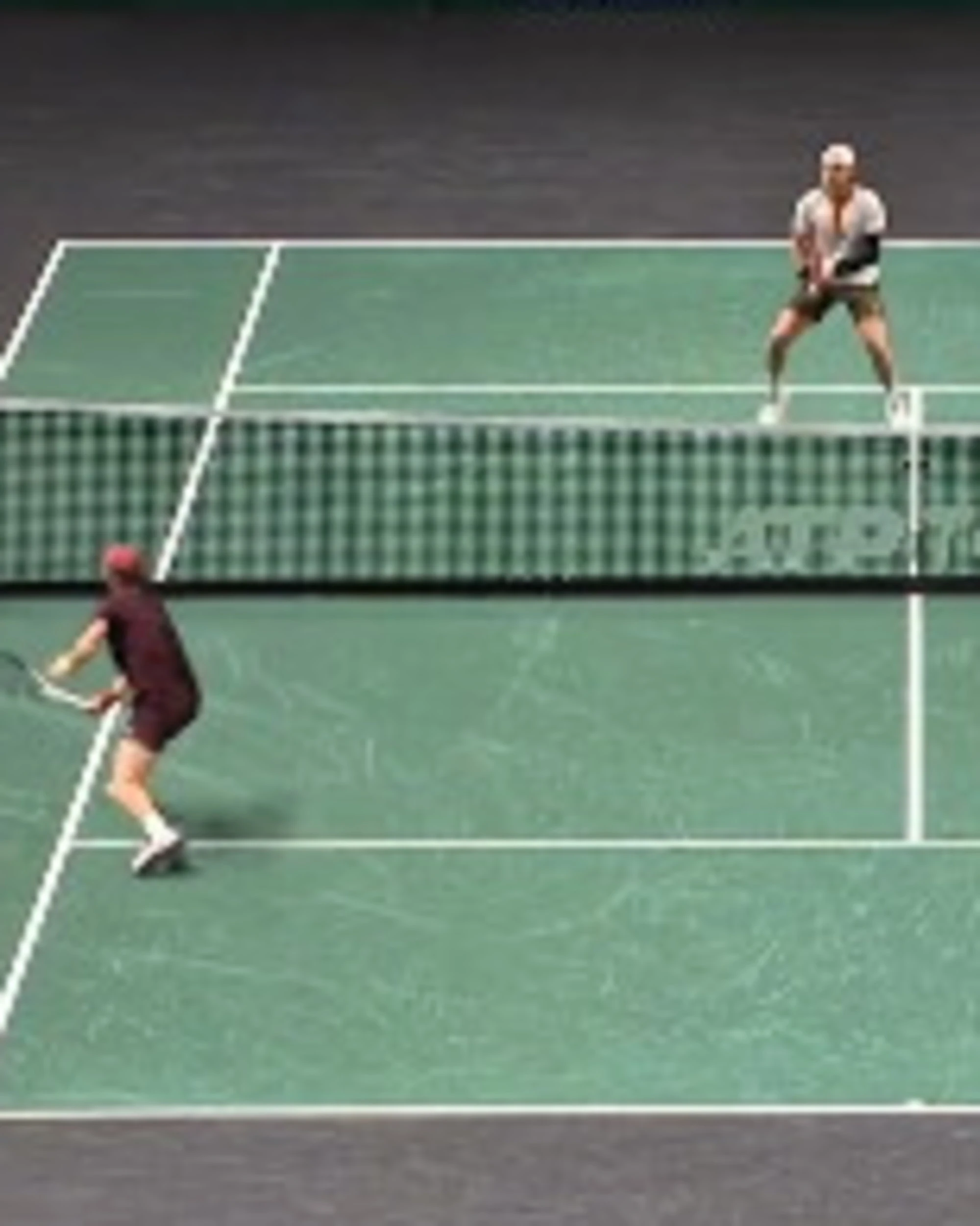 Jannik Sinner si sbarazza in due set di Bergs, il colpo con cui lo manda al tappeto