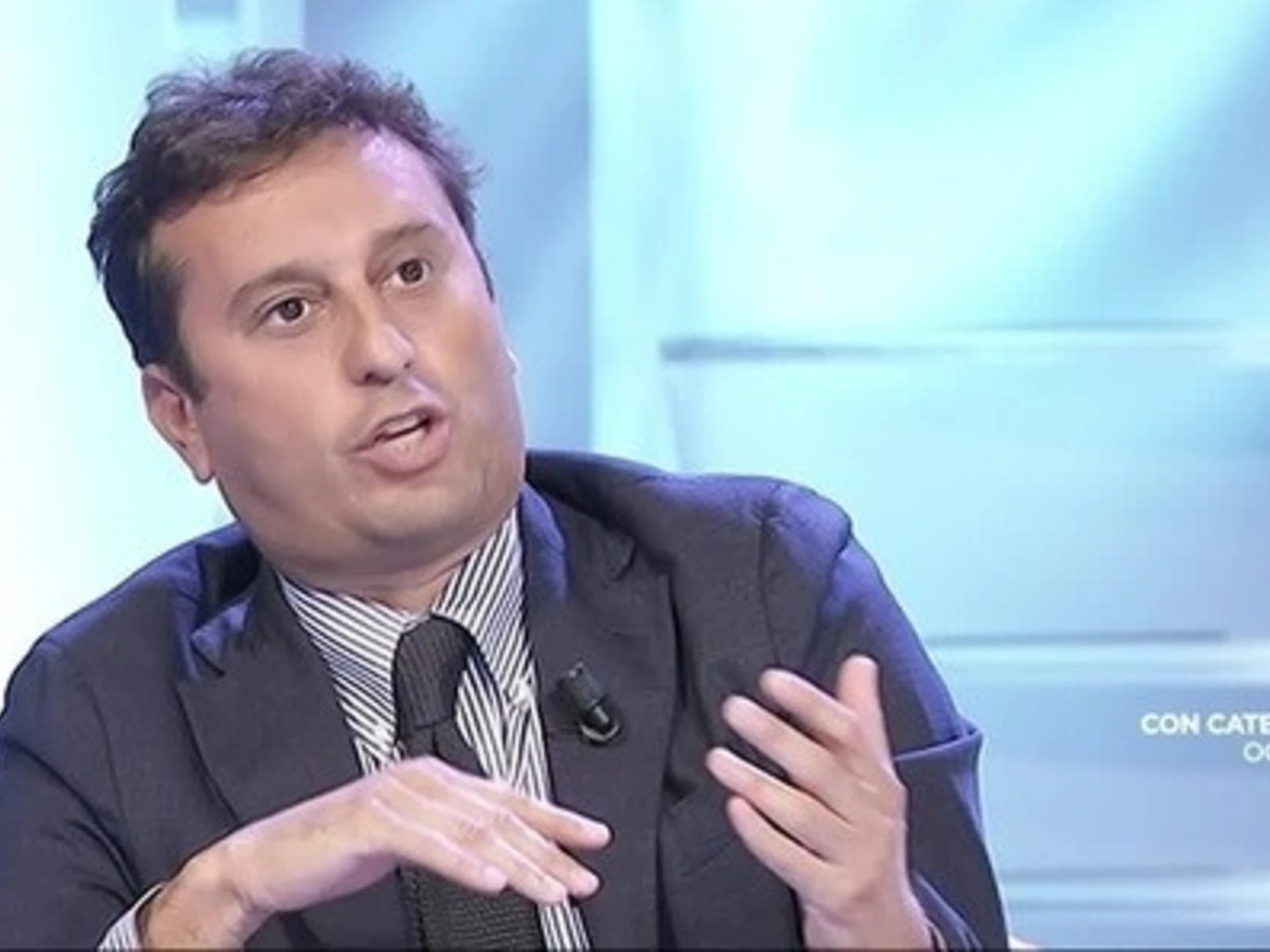 David Parenzo costretto a presentare il libro in un luogo segreto: paura per il giornalista