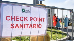 Coronavirus, bollettino: 301 nuovi casi, nove regioni a contagio zero. In Lombardia il primato di tamponi