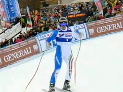 Sci, Paris vince la discesa libera di Kitzbuehel. Paura per la caduta di Fill