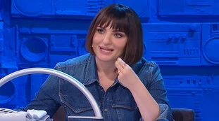 Amici, "forse sono matta?". Volano stracci, Arisa contro Anna Pettinelli: rissa in studio