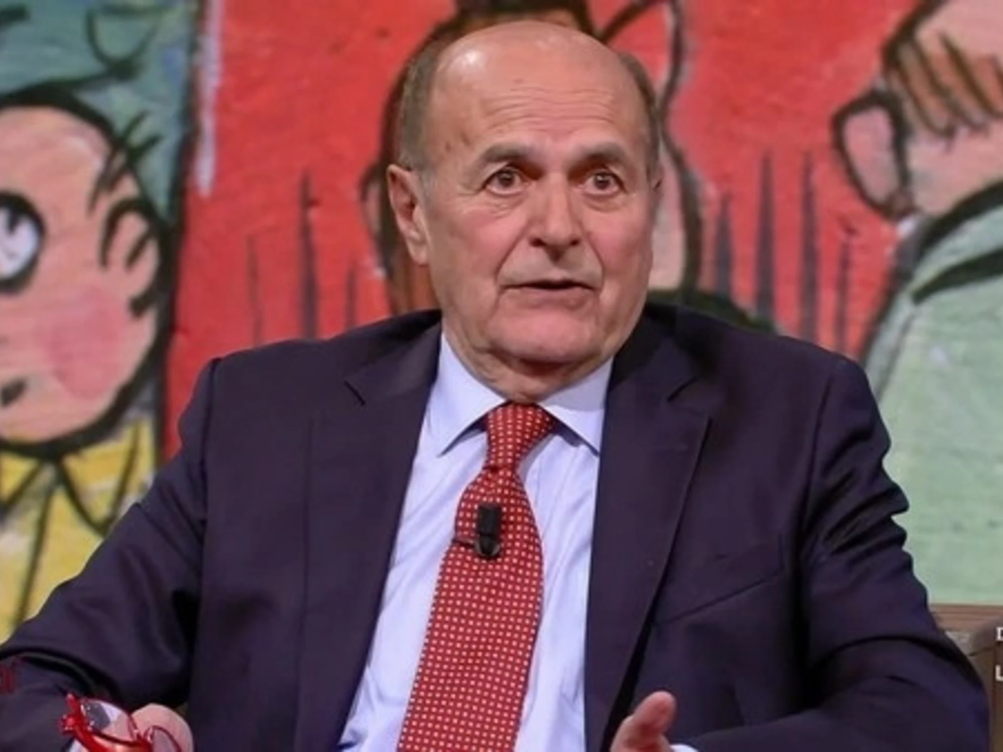 DiMartedì, Bersani fa il comico: l'ultima sceneggiata