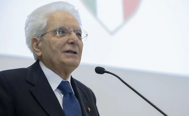 Mattarella: "Alpini sempre esempio di onore e di rispetto"
