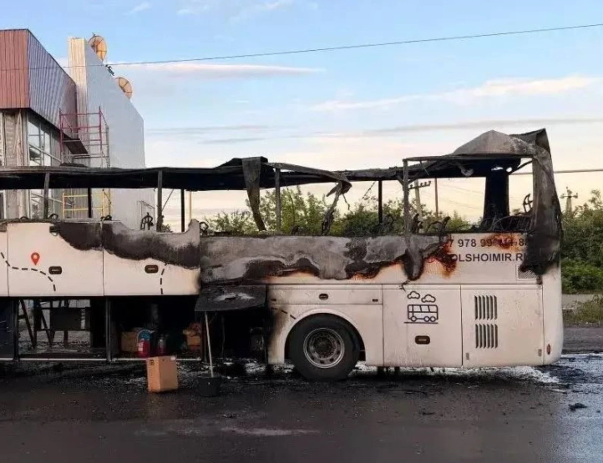 Donetsk, drone ucraino contro autobus di linea: 7 morti a Yenakievo