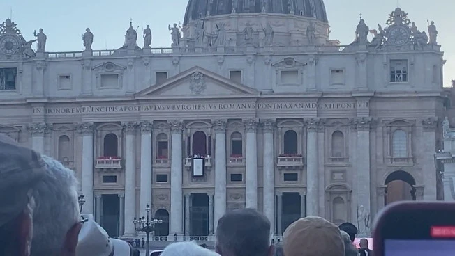Le prime parole di Papa Leone XIV "La pace sia con voi"