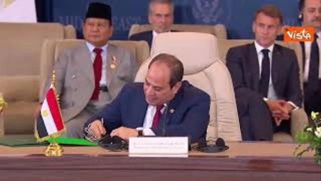Leggi l'articolo: Trump (Usa), Erdogan (Turchia), Al Sisi (Egitto) e Al Thani (Qatar) firmano accordi di pace per Gaza
