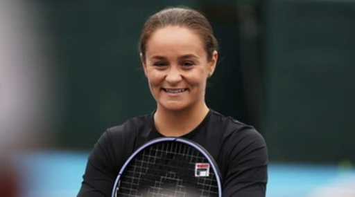 Ash Barty trionfa agli Australian Open e si ritira a 25 anni: la numero 1 sconvolge il tennis mondiale