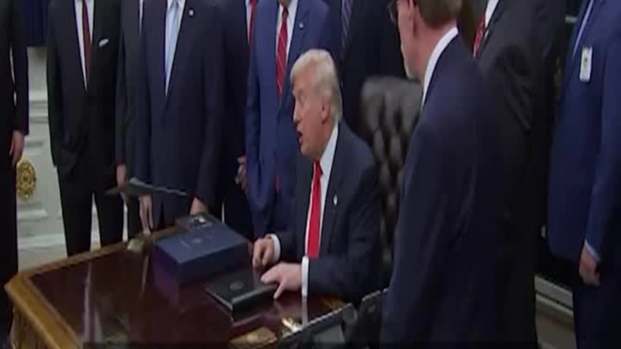 Trump firma il decreto: fine allo shutdown