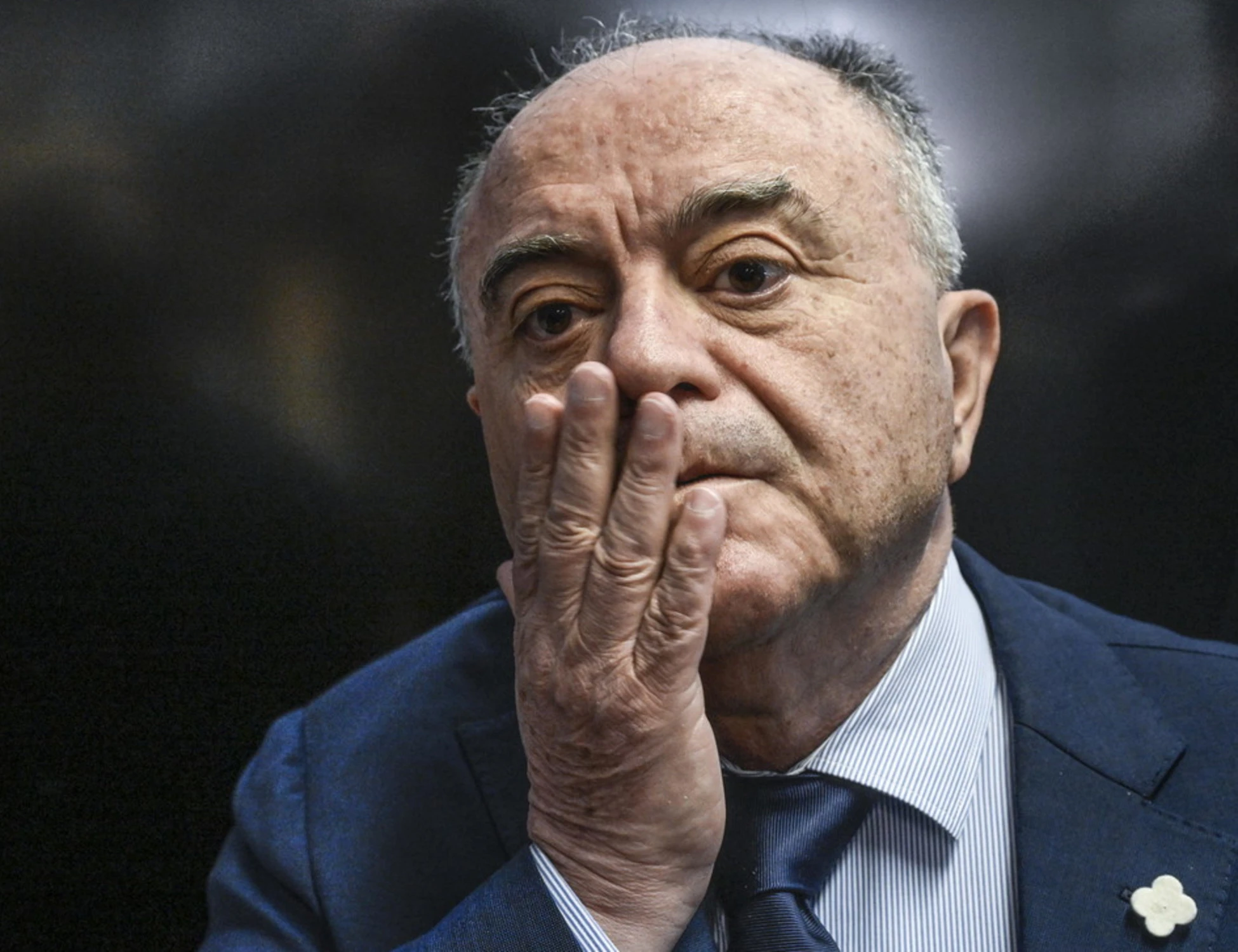 Nicola Gratteri, cafonata con Sallusti: "Perché non gli stringo la mano"