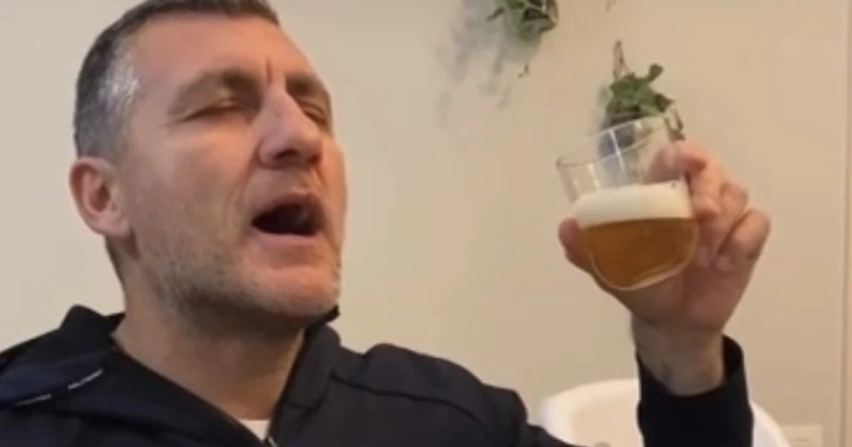 Bobo Vieri e la Bombeer rosa, un omaggio alle donne