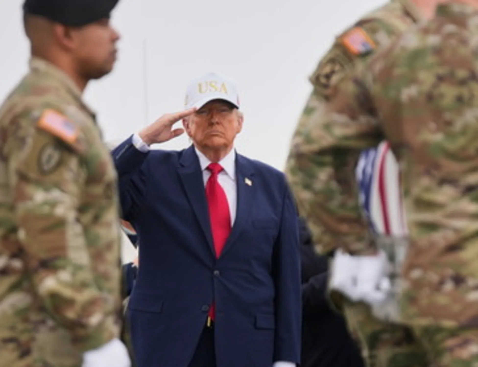 Leggi l'articolo: "Possibile in aprile?". Ma Trump manda 10mila soldati e intima alla Cina: non aiutate l'Iran