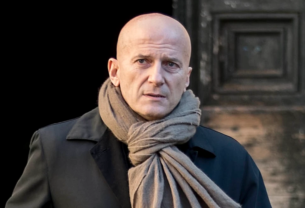 Matteo Renzi, Augusto Minzolini lo smaschera: "Va in giro a dire che ha cacciato Antonio Di Pietro e i comunisti"