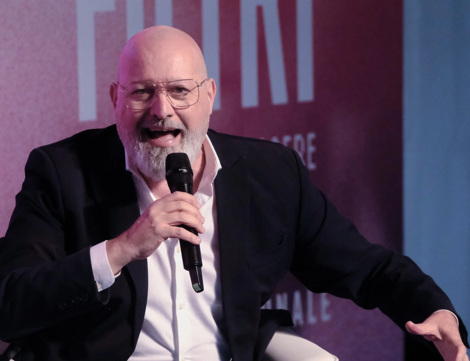 Stefano Bonaccini ci ricasca: "Ecco chi vota per Afd", tutta la spocchia sinistra