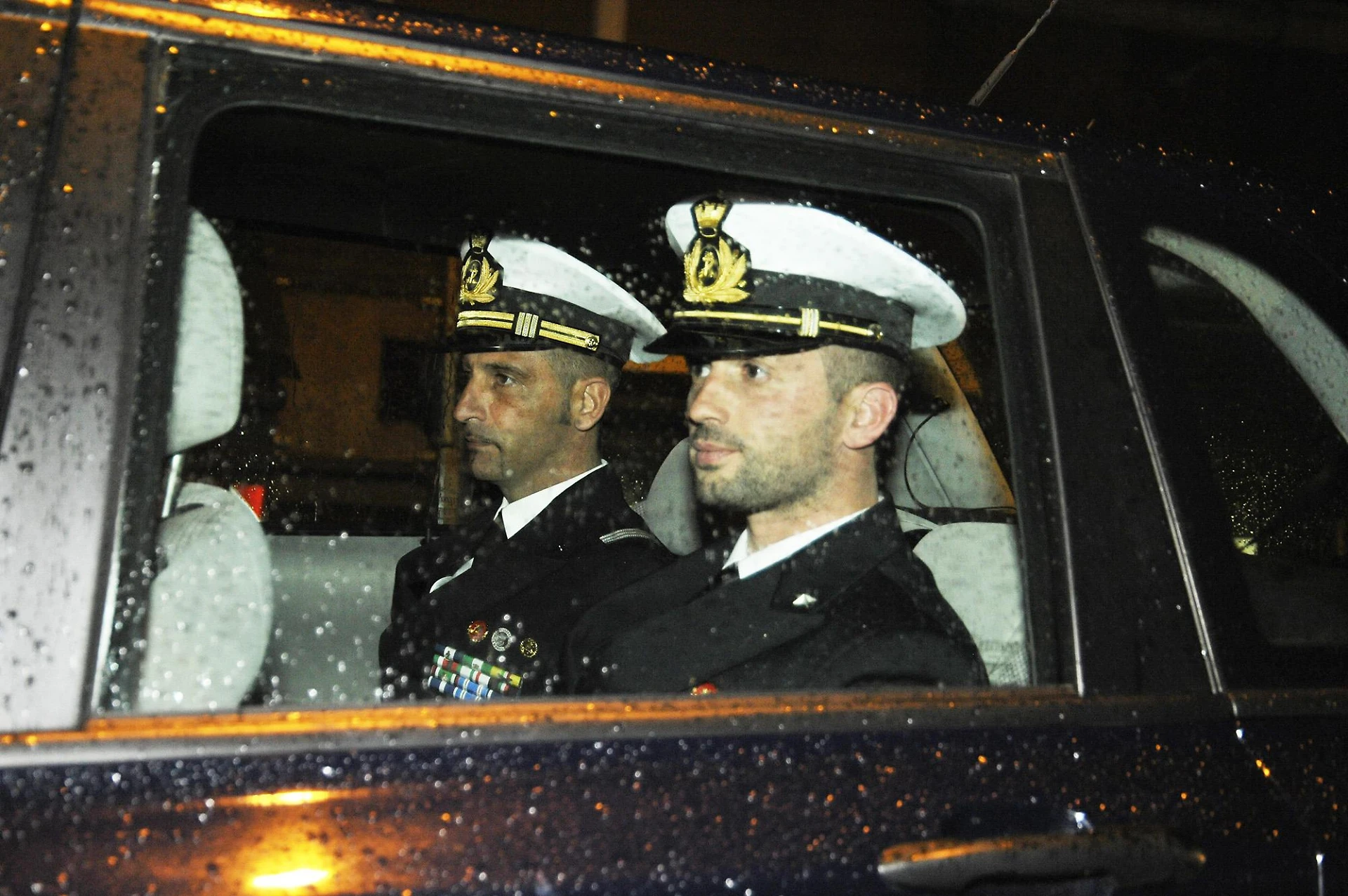 Marò, la ministra Elisabetta Trenta incontra Massimiliano Latorre e Salvatore Girone: "Tutti uniti per loro"