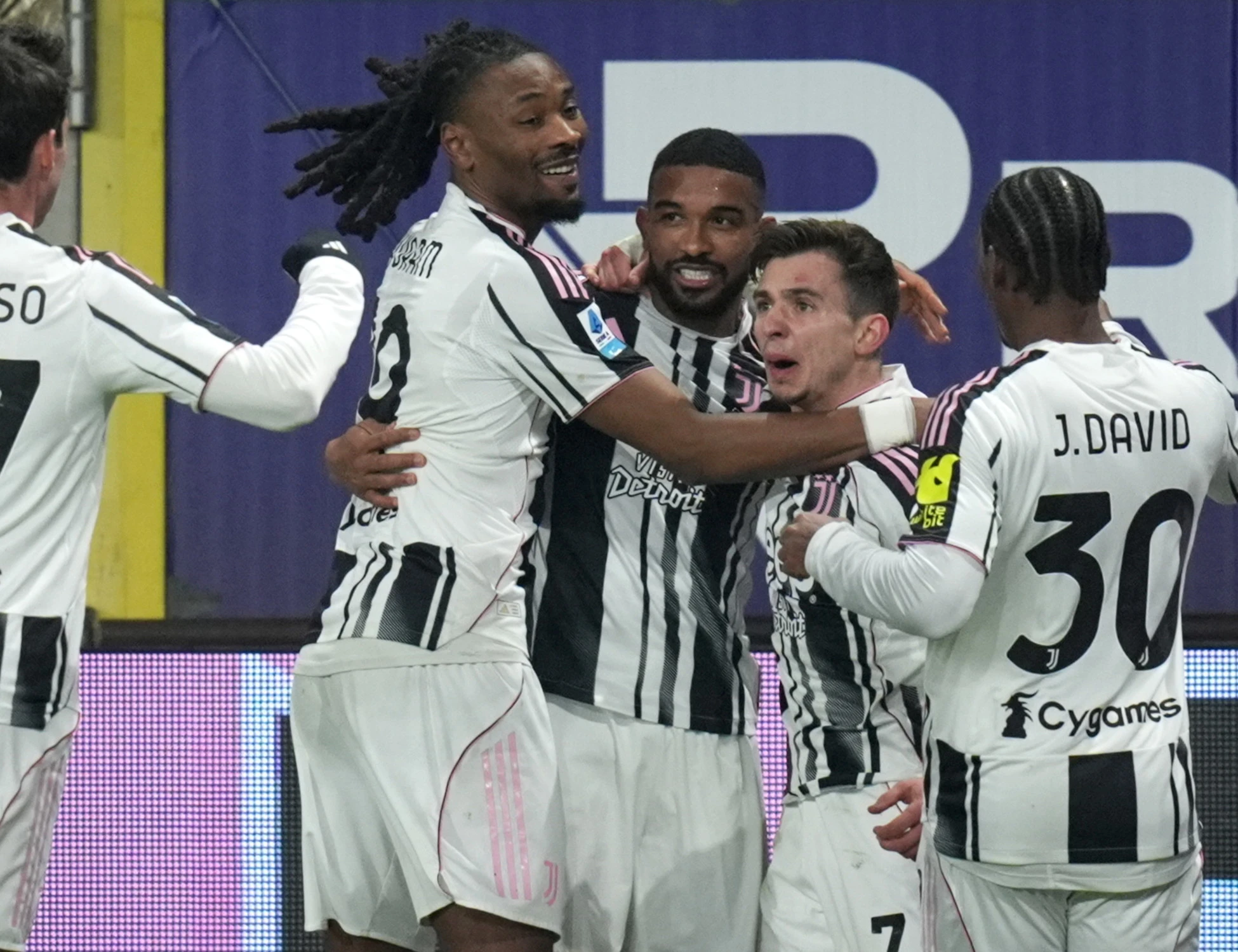 Juventus, travolto il Parma 4 a 1: ma si ferma Kenan Yildiz