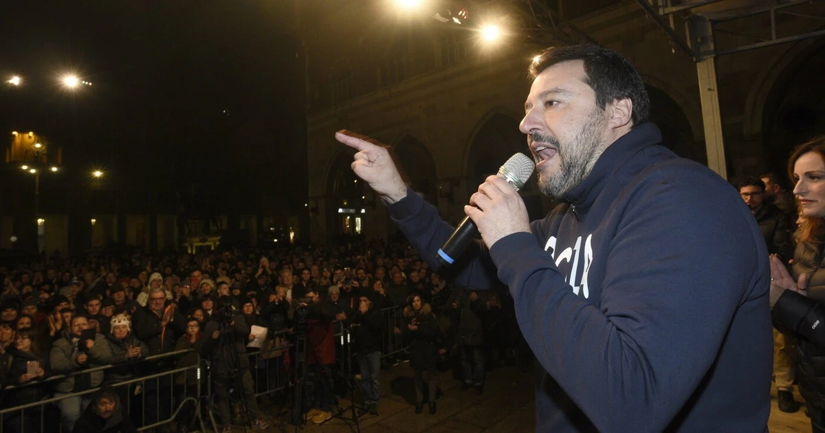 Matteo Salvini, "meno felpa o il Pd può fregare la Lega": il commento di Pietro Senaldi