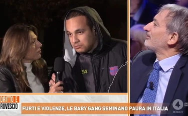 Dritto e rovescio, Senaldi zittisce i maranza: "Non ve ne frega niente"