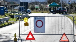 Variante Delta, il bollettino del 5 novembre: altra impennata di contagi e ricoveri, sale il rischio in tutte le regioni