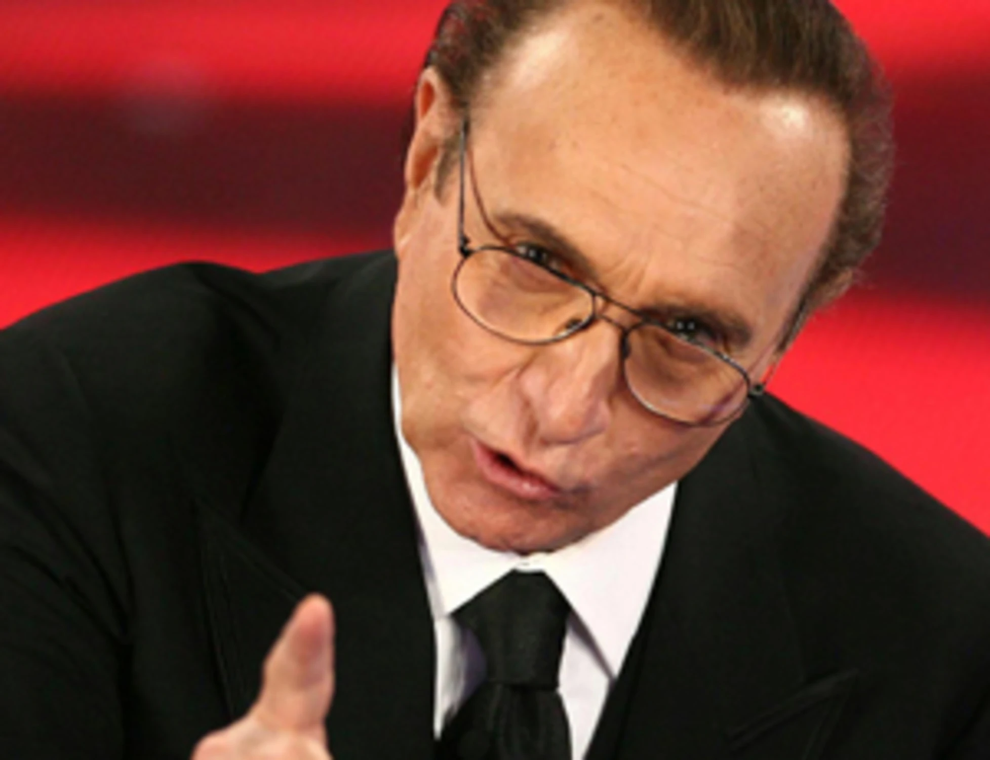 Pippo Baudo, nessun "sì" all'eredità da 10 milioni? Il sospetto del notaio