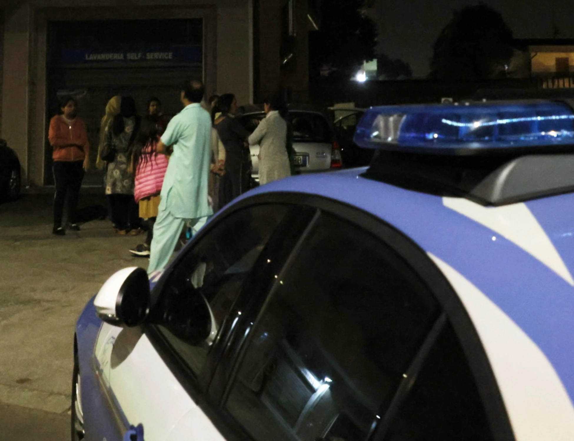 Brescia, il somalo irregolare semina il panico al concerto di Renga