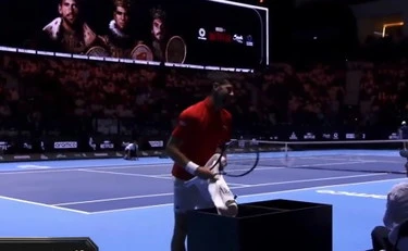 Sinner, Djokovic sconvolto: cosa dice allo staeff di Jannik