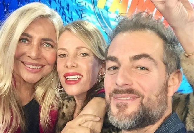 Isola dei famosi, le cifre pazzesche dei cachet: quanto incassano Alessia Marcuzzi e i naufraghi. Mentre il povero Daniele Bossari...