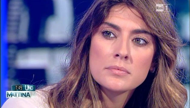 Elisa Isoardi, il dramma del tumore alle corde vocali: "L'ho scoperto in diretta a Unomattina"