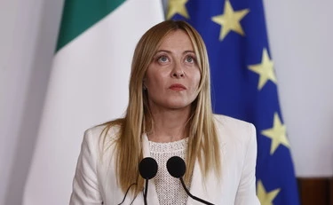 https://media.liberoquotidiano.it/EHjbZQS9CG9zpFcWDJgO984p8RpID9gBz4kKF7DRQDU/width:800/quality:90/aW1hZ2VzLzIwMjYvMDkvMDQvMDcxOTI5OTMwLWI3YTJhOGFlLTEzZTctNDY5Mi1iNTlmLWNlMWY5NmVlYWM1Yy5qcGc.webp