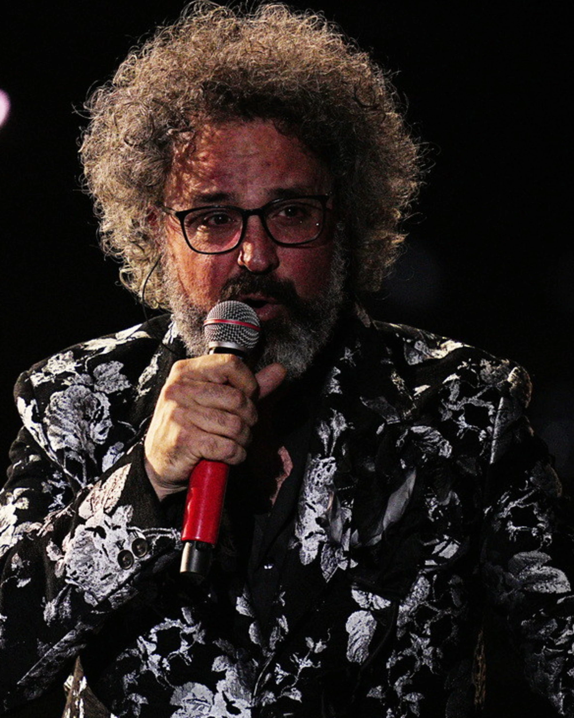 Simone Cristicchi, il dramma: colpito dalla paralisi di Bell, tour annullato