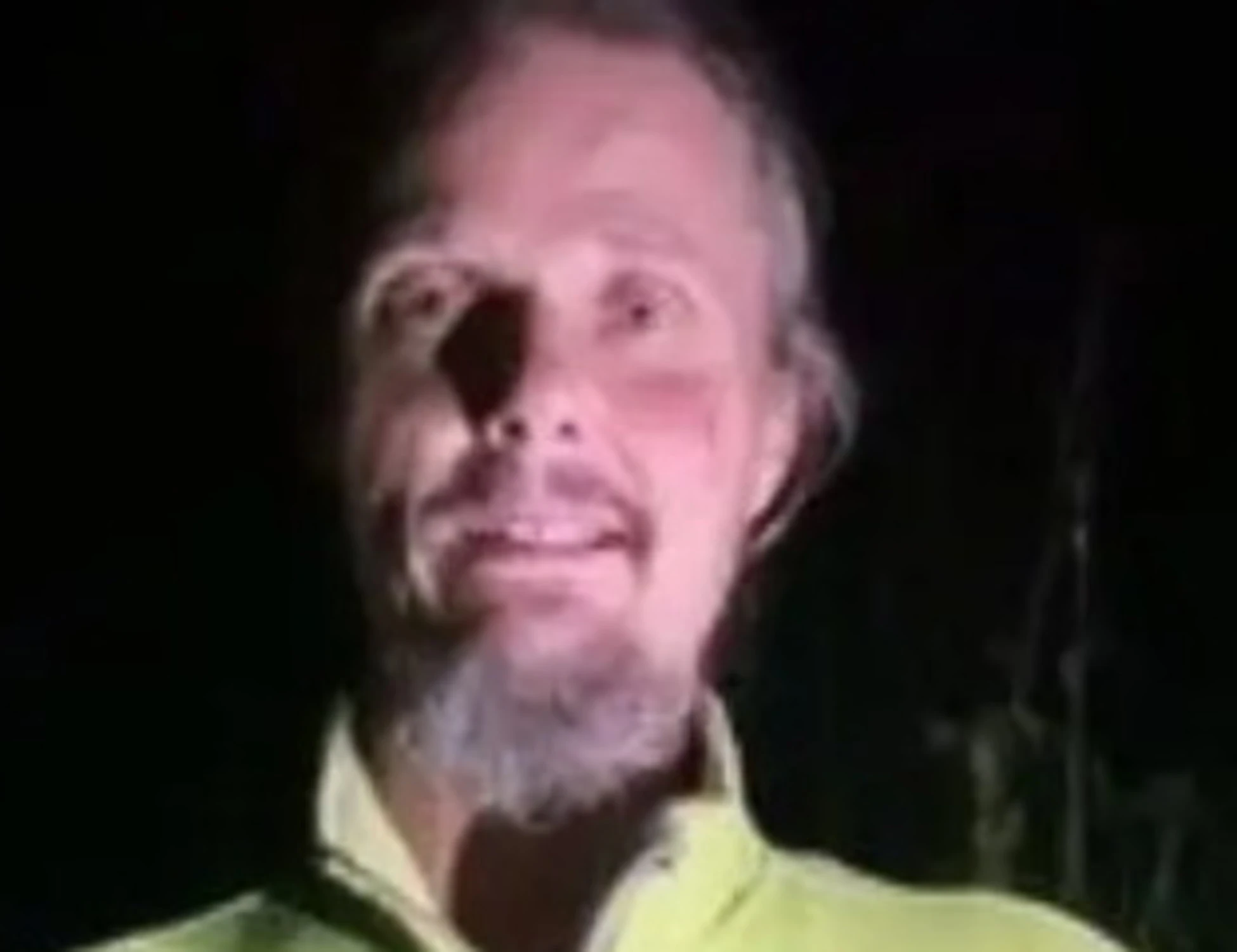 Famiglia nel bosco, il papà sfida le toghe: "Riporterò i miei figli a casa"