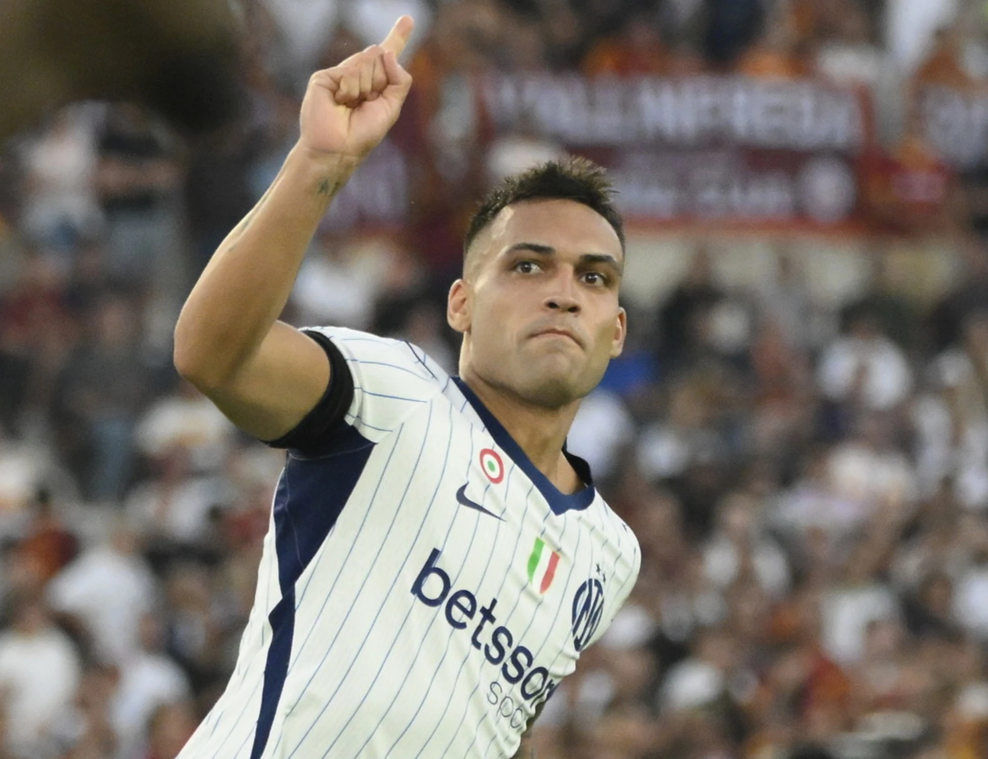Inter, Lautaro riprende la Roma con una doppietta: all'Olimpico dfinisce 2 a 2