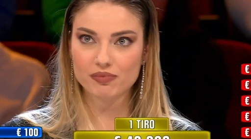 Affari Tuoi, la caparra per la casa in fumo: il dramma di Sara. Ma alla fine della puntata...