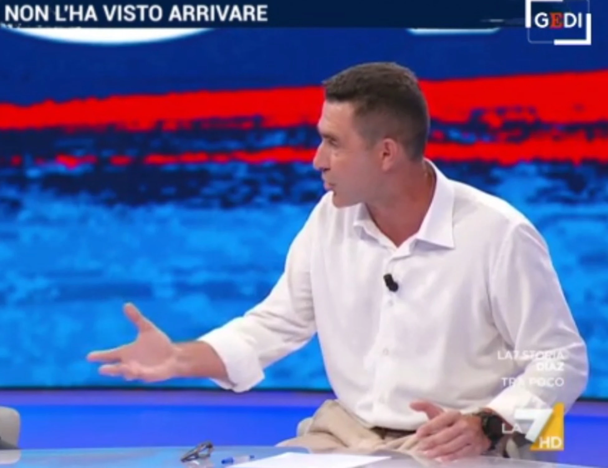 In Onda, botta e risposta tra Vannacci e Aprile: "Gramsci?" "Ci fa piacere"