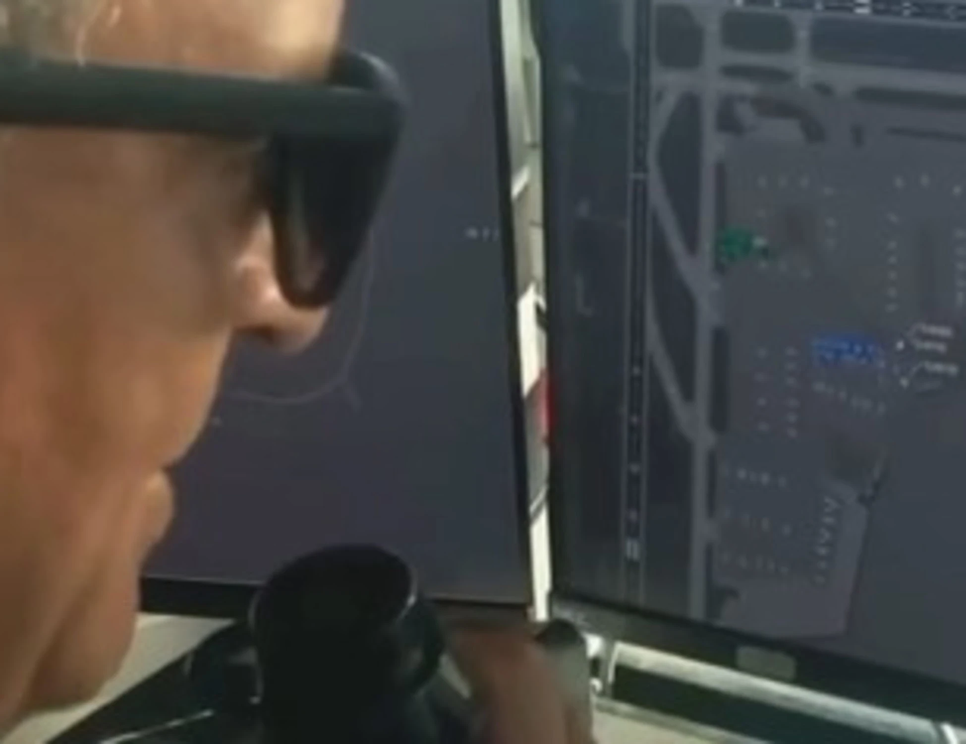 Il saluto a Francesco Tricomi, comandante ITA Airways al suo ultimo volo prima della pensione