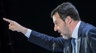 Matteo Salvini: "Giusto così, da perseguire con durezza"