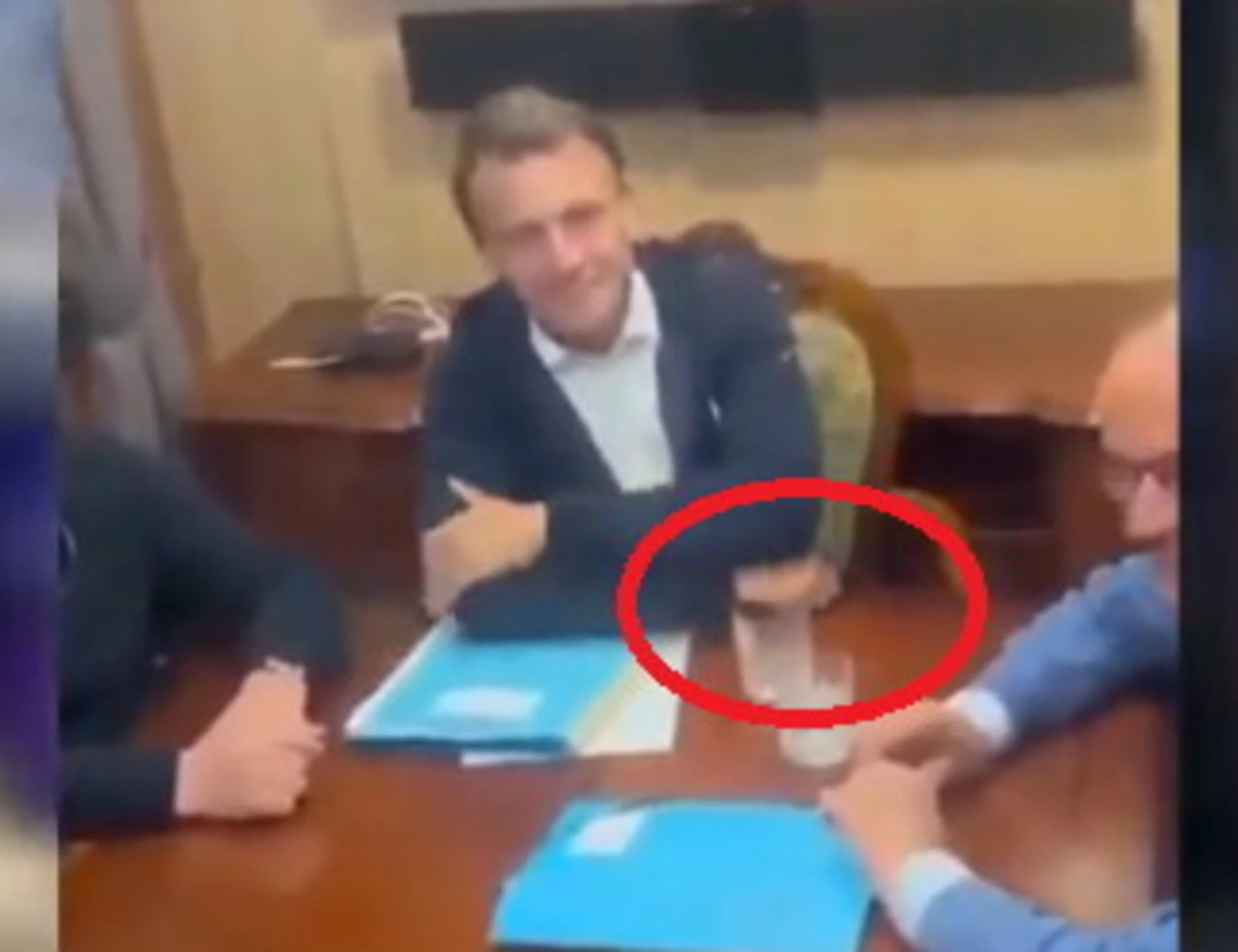 "Macron e la cocaina": la video-bufala fa il giro del mondo