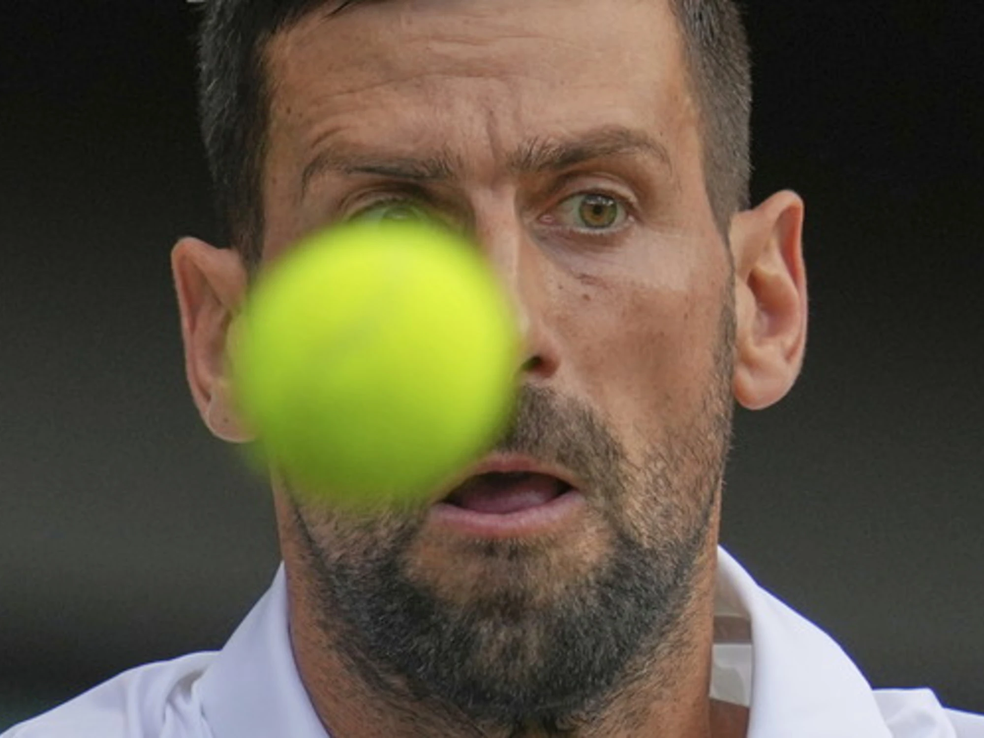 Novak Djokovic brutale, il "pizzino" a Sinner prima della semifinale