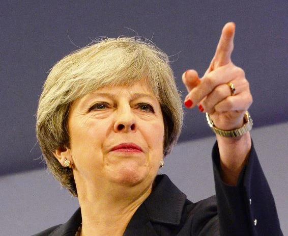 Brexit, Theresa May: "La Gran Bretagna uscirà dall'Ue il 29 marzo 2019 alle ore 23"