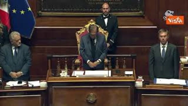 https://media.liberoquotidiano.it/EQG2wuRqBHGSxDOU7Z0Pf0b44nNqs0PqB-hueHCyGog/width:800/quality:90/aW1hZ2VzLzIwMjUvMTAvMDEvMTU0ODEzMTE4LWE0Y2JmMzlhLTljY2UtNGExNy04MTkyLTM2Mjk5OGQxZDk2Zi5qcGc.webp
