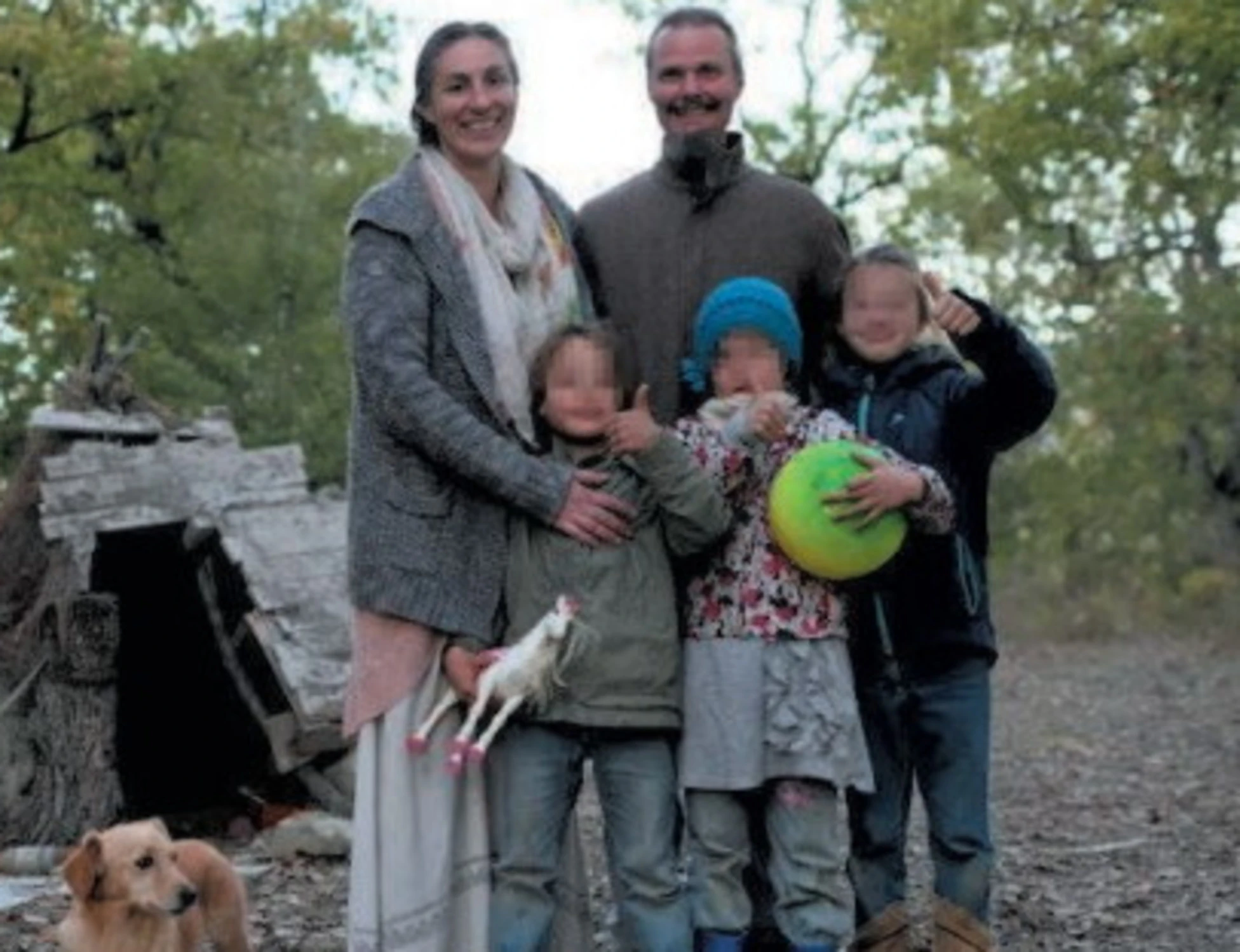 Famiglia del bosco, Leone prega per loro