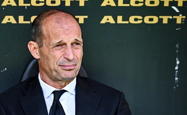 Il Milan vince col Genoa e ha un piede in Champions. Disastro-Juve, Roma ok