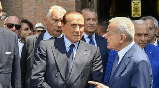 Mes, la rabbia di Gianni Letta dopo il dietrofront di Berlusconi: indiscrezioni, a convincere il Cav, Ghedini e Ronzulli