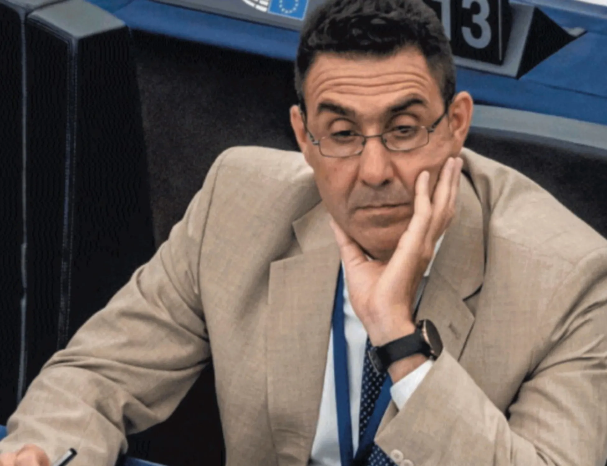 Leggi l'articolo: Vannacci, ora pure i minorenni: "Tesserati senza saperlo", il caso che travolge FN