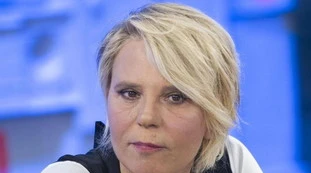 C'è posta per te, il messaggio della De Filippi a Costanzo: Italia in lacrime