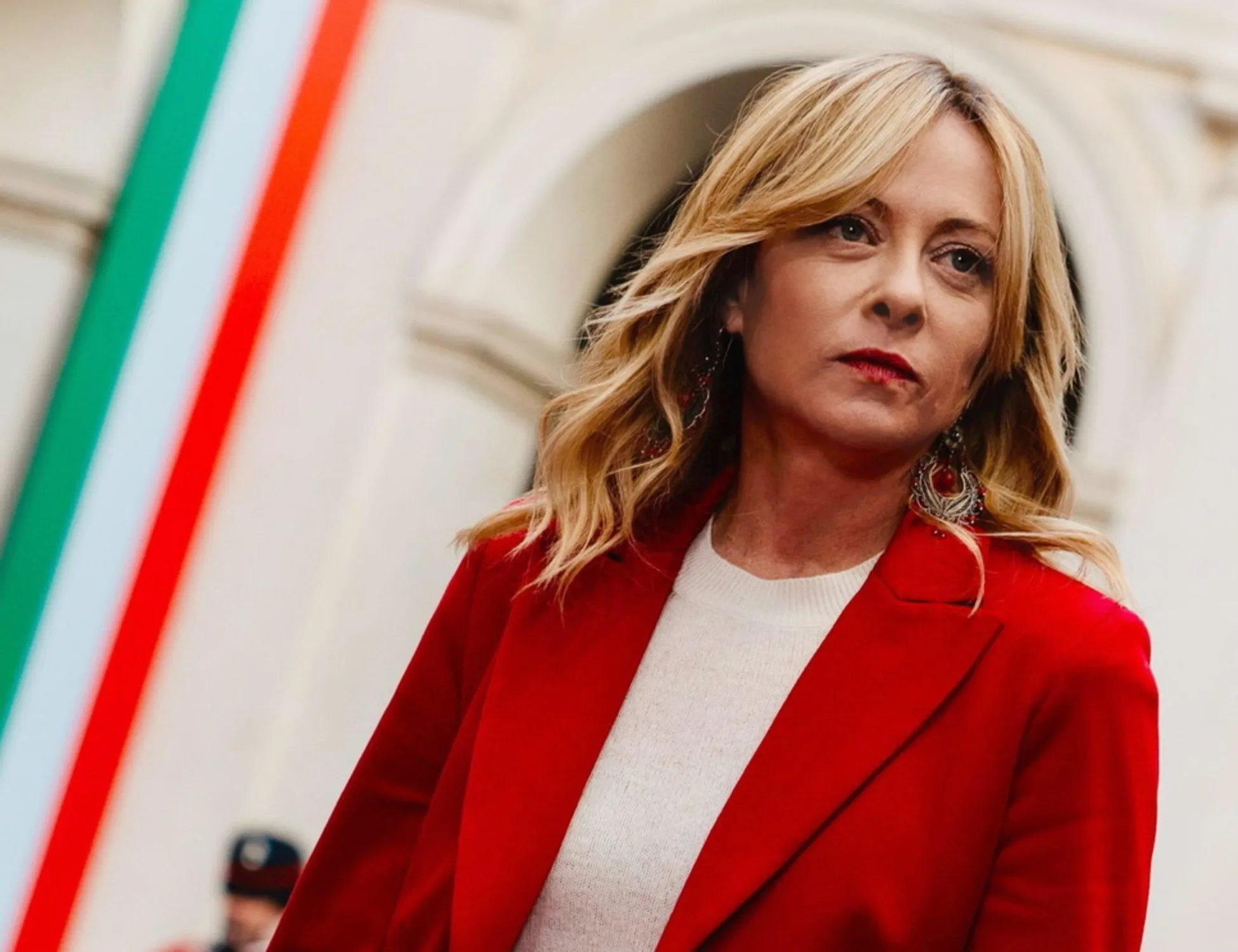 Leggi l'articolo: "La stella emergente": chi esalta Meloni (da sinistra...)