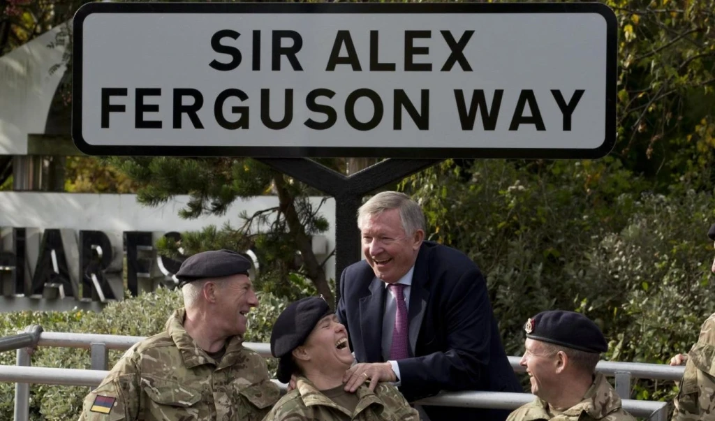 Ferguson inaugura &quot;Sir Alex way&quot; a Manchester