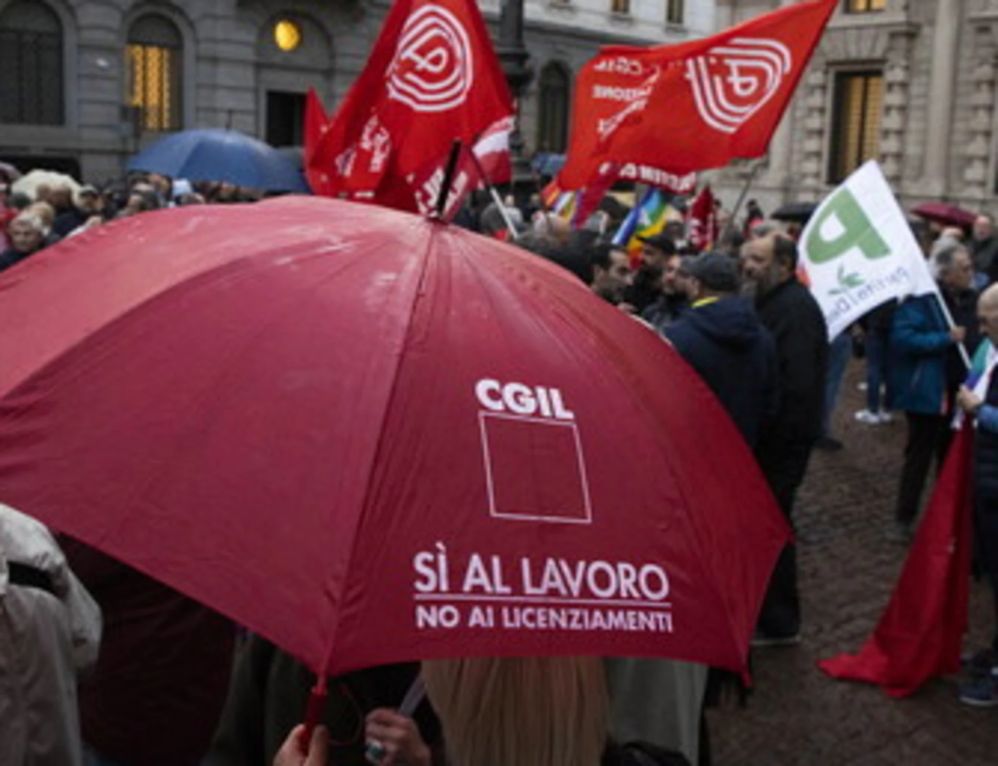 Il flop di Pd, Cgil e pro-Pal in piazza contro il governo